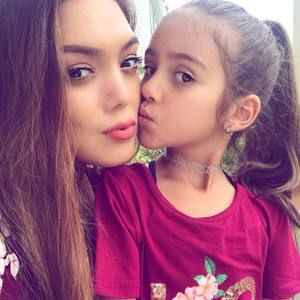 Meet your Posher, Vanessa